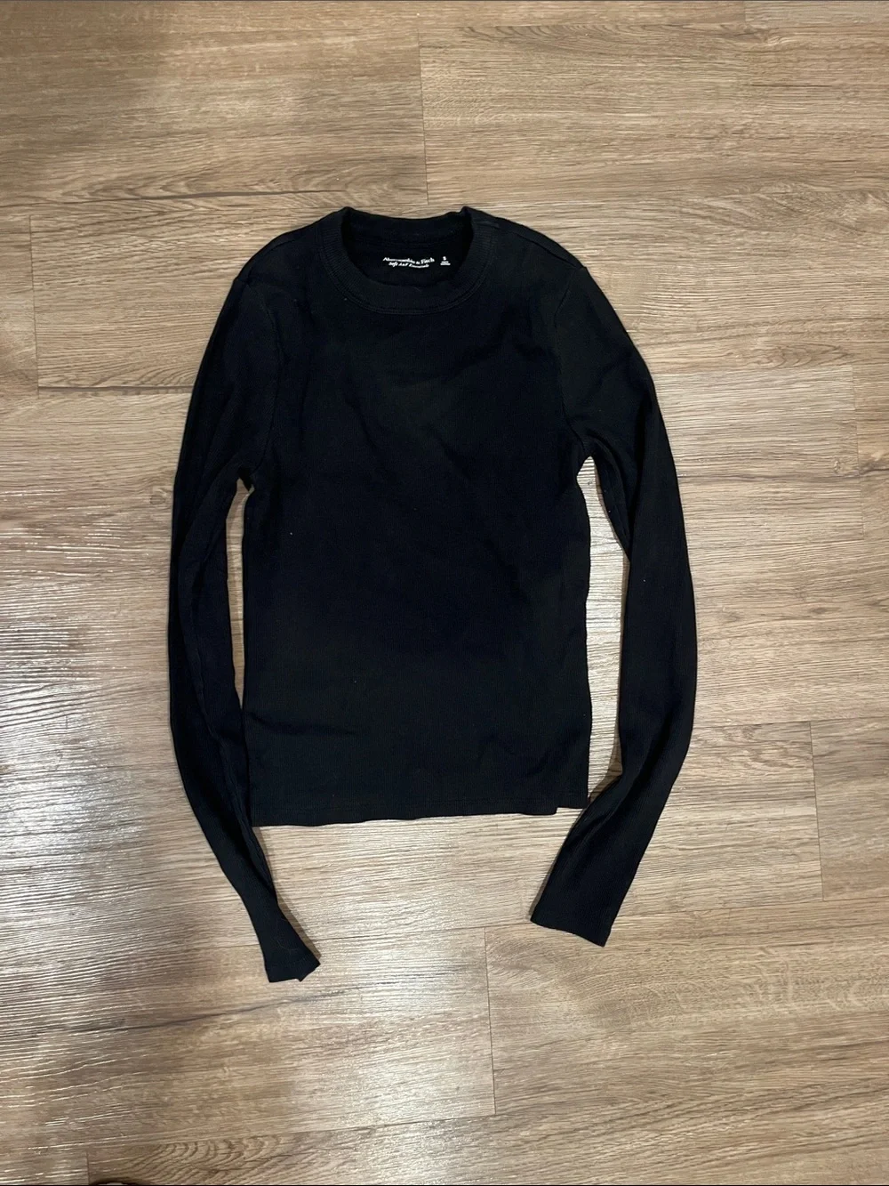 Black Ribbed Abercrombie long sleeve - Picture 1 of 3